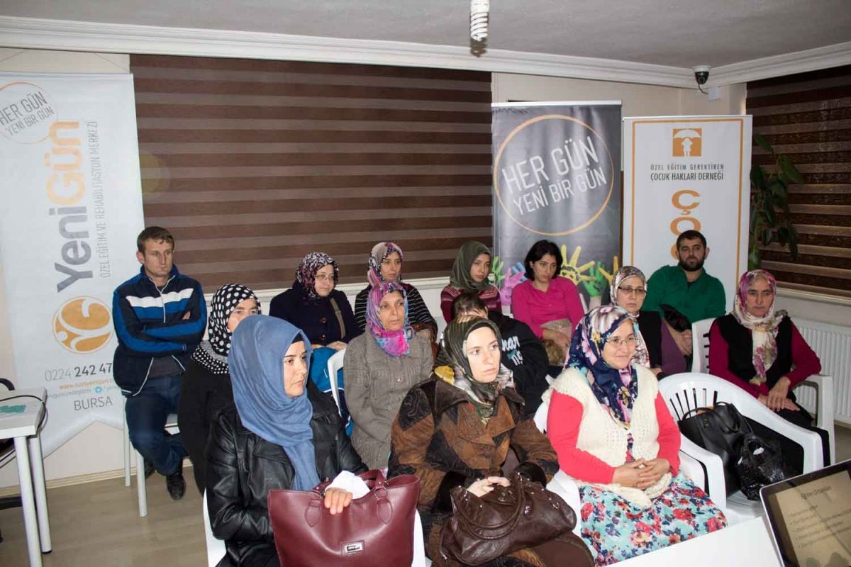 Prof. Dr. Arzu Özen'le "Otizmli Bireylerin Annelerine Öneriler" Buluşması (2016) - 4