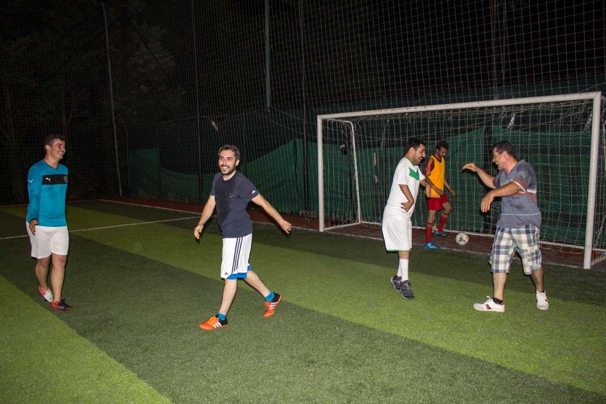 Büyük Yaş Grubu Öğrencilerimizle Halı Saha Maçı (2017) - 48